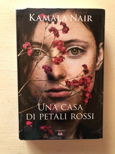 Una casa petali rossi - di,