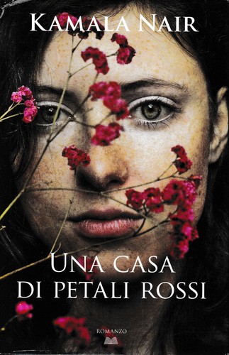 Una casa petali rossi - di,